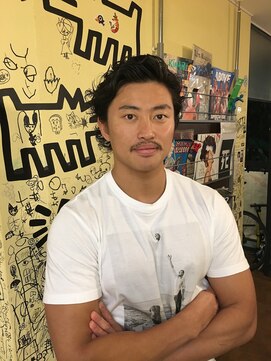 チャーリーカットショップ(CHARLIE CUT SHOP) ミディアム　パーマスタイル