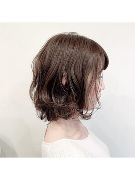 ファヴォリ(favori) 【favori 自由が丘】 イルミナカラー × 抜け感ボブ