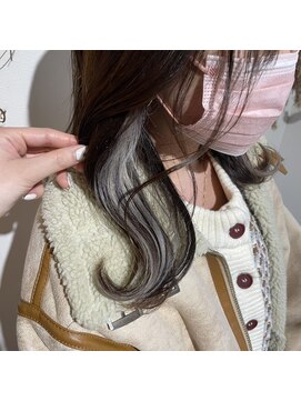 ヘアドゥーレディバグ 大和八木店(HAIR DO LADY BUG) 暗髪×シルバーイヤリングカラー