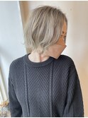 ハイトーン大人可愛いハンサムショート