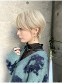 大人美人/くびれ/マッシュ/ミルクティー/ショート/前髪深め