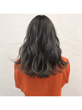 プライズ 表参道原宿店(prize) ホワイトグレージュ韓国レイヤー透明感カラーくびれヘア原宿