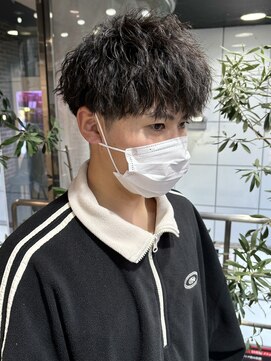 ヘアーアンドメイク ビス(HAIR&MAKE bis) メンズパーマ ツイストスパイラルパーマ【kotomi】