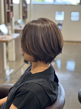 ファーストクラス 結城店 小顔に見えるグラデーションボブ