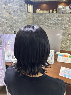 アチーブリス(achieve Liss) 外ハネ小顔くびれボブラベンダー暗髪大人可愛いひし形レイヤー