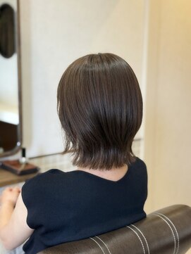 カルマンド(Calmando) 艶ボブ×ブラウンベージュレイヤー