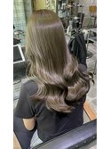 透明感オリーブベージュ