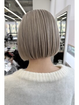 エゴル ナゴヤサカエ(ENGOL NAGOYA SAKAE) 新美蓮/ハイトーンボブ/ハイトーン/ブリーチ/グレージュ