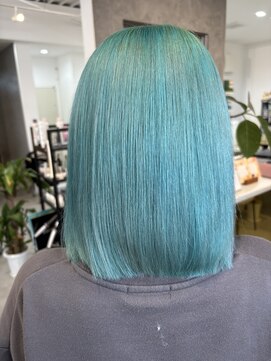 ハイトーンカラー/水色/ボブ