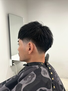 アコロン(acoron.) テーパーフェード/フェード／フェードカット/池袋メンズカット