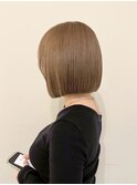 切りっぱなしボブタッセルボブダブルカラーブリーチベージュ
