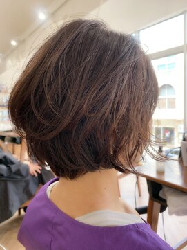 カナエ(CaNaE) ショートボブ
