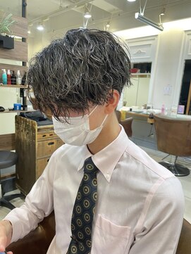 ネオリーブアイム 横浜西口店(Neolive aim) 横浜★前下がりセンターパートツイストスパイラル