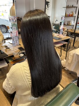 サラ(sarah) グレージュカラー