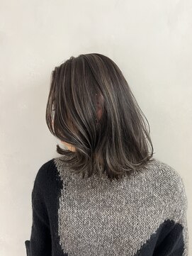 マスカリ(muscali) 黒髪/クラゲヘアー/オリーブグレー/小顔/ココアベージュc74