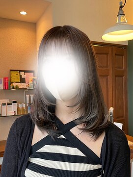 シェール(cher) 顔まわりカット/ミディアムレイヤー/ブラウン