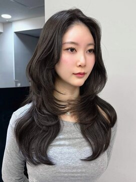 エル バイ アンキシム(elu by AHNKISM) 韓国風レイヤーカット顔まわりくびれオルチャン 心斎橋