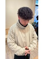 シフト(SHEEFT)&nbsp;スパイラルパーマ韓国系ショコラアッシュメンズカット