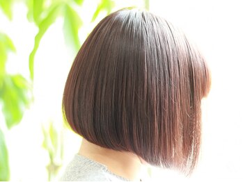 ヘアーラウンジ ステラ(Hair Lounge stella)の写真/豊富な薬剤だけでなくアイロン操作にもこだわり有り♪『クセを伸ばす』の先を目指します☆