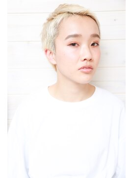 オーシャン(Ocean) ［OCEAN　Hair&Life]グレーベージュ☆オン眉ショート☆