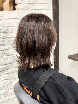 アンダーバーホワイト 広島 並木店(_WHITE) ウォームベージュ/波ウェーブボブ