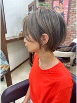 サラ(SARA) 大人モテ髪ショートボブ。