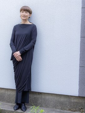 くらげ美容院 武蔵小杉 【脱白髪染め】オトナオシャレを形にしたエレガントマッシュ