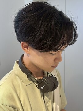 アコロン(acoron.) ダウンパーマ/センターパート/刈り上げ/池袋メンズカット