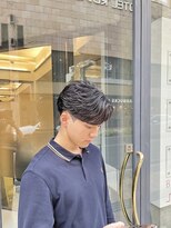 アウラ(AURA)&nbsp;フェザーパーマ（シャドウパーマ波巻きパーマツイスパ）