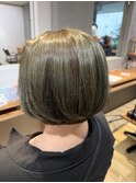 ボブ×ハイライトオリーブカラー