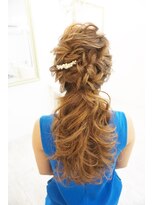 ヘアアンドメイクジップ恵比寿 (Hair＆Make ZIP)&nbsp;ウェーブハーフダウンスタイル　ヘアセット