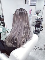 メルマードバーベル(Mermard Bavel)&nbsp;グレージュ+ホワイトグレージュ