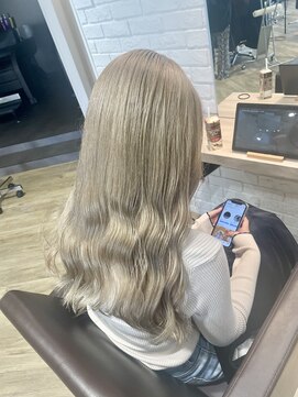 エヌプラス(N+) 黒髪グラデヘアーオリーブグレー小顔に見せるヘアココアベージュ
