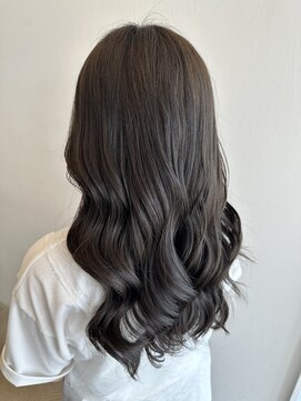 アウリィ(Aulii) 透明感たっぷりブルーアッシュ♪