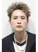 スパイキーショートアップバング刈り上げミルクティーベージュ