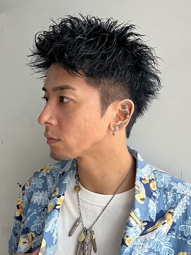 アイビーズ(IVYS) ツイストスパイラル刈り上げツーブロック大人髪型ワイルドパーマ