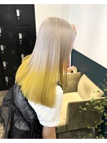 ソル オモテサンドウ 表参道 青山(SOL . OMOTESANDO)&nbsp;ホワイト×イエローのルーツカラー