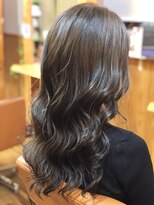 ララテラス(LaLa Terrace)&nbsp;カーキアッシュ×大人かわいいスパイラルウェーブ