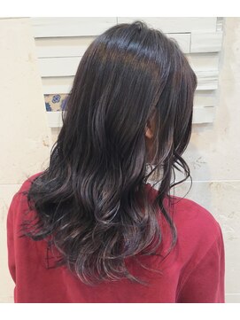 ラフューネ ヨコハマ(Raffune Yokohama) ｓｍｏｋｙ ｖｉｏｌｅｔ/Raffune Yokohama ｓａｙａ