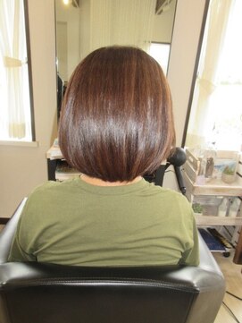 コア フィール ア デイ(COIFFURE A DAY) (見附今町M3D)M3Dピコカラー　お得クーポンでトリートメント