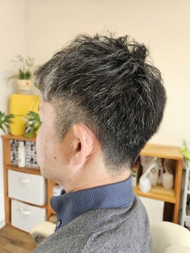 バズ(BUZZ) ツーブロック×刈り上げ