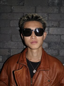 スリーセント 栄(3/cent) イージードリル/パンク/刈り上げショート/ホワイトブロンド