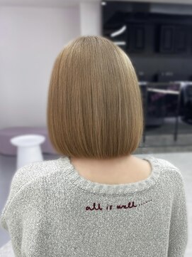 ジーナリア(Xena ria) 【MEI】ハイトーンボブ/ベージュカラー◎