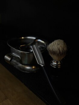 ラ メール バルビエ(LA MER BARBIER)の写真/【髭・眉のお手入れ～ヘアまでトータルプロデュース】信頼感を引き出す大人のビジネスヘアカット【理容室】