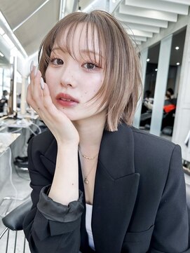 ハローバイシー 仙台(Hello by Sea) ホワイトグレージュ×くびれヘア[夏/美髪/グレージュ]