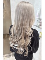 ジーナ 札幌(Zina)&nbsp;ホワイトブロンド