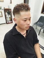 ガブ(GABU.)&nbsp;極道パーマ(ツイストスパイラル)(スキンフェード)