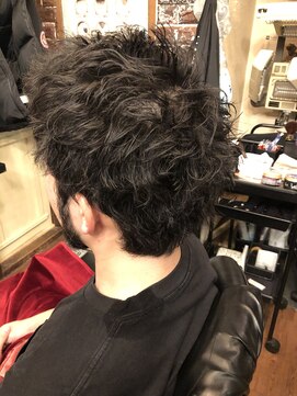 ダンプカット(DUMP CUT) ラフブッタパーマ