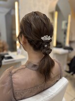フレア(FLAiR)&nbsp;20代30代結婚式お呼ばれヘアふわっと編みおろしスタイル