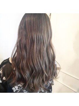 イル(iLu.) ナチュラルグレイアッシュ